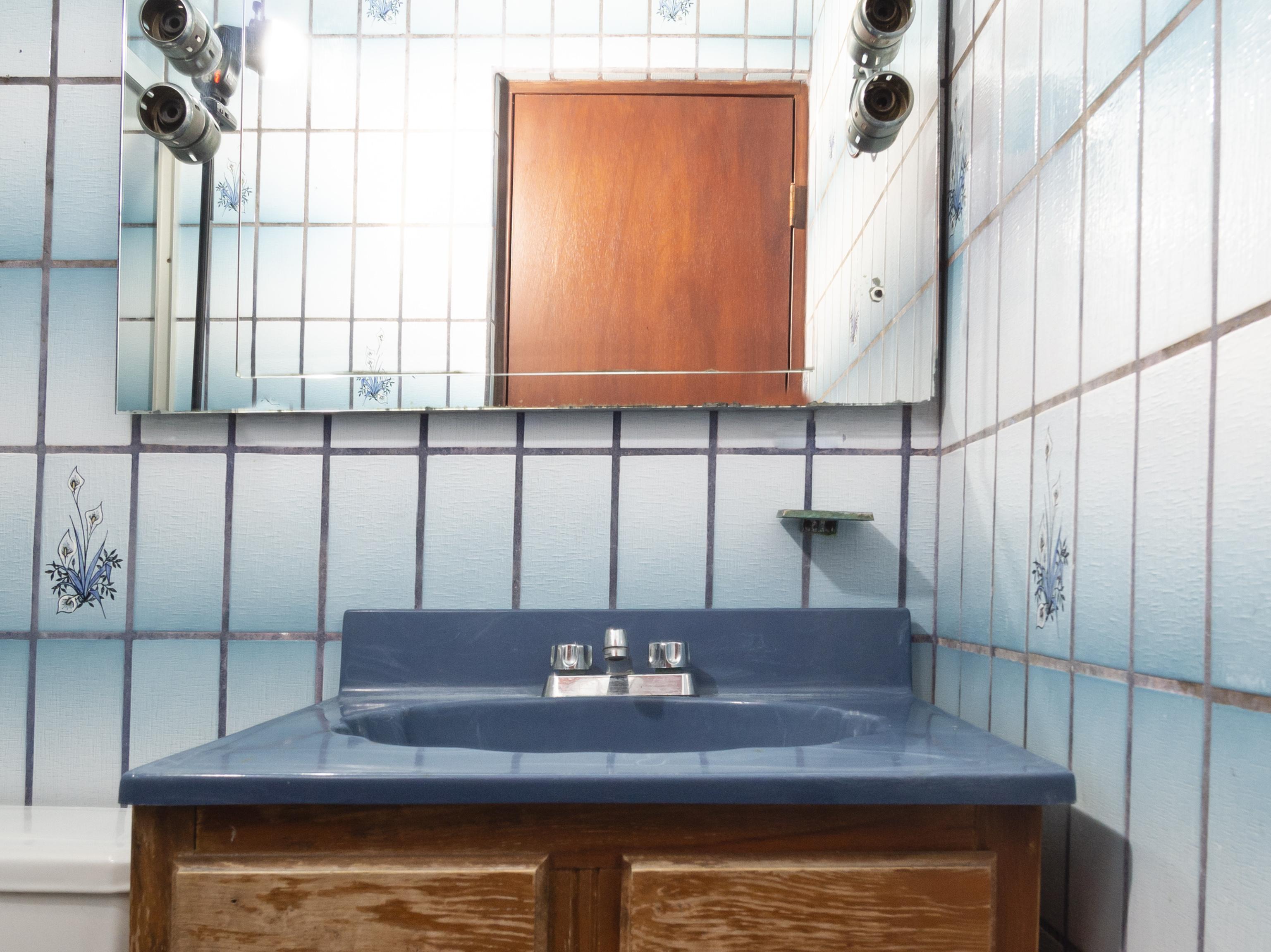 Oyo Hotel Hacienda Don Luis, Rosarito Ngoại thất bức ảnh A typical American bathroom