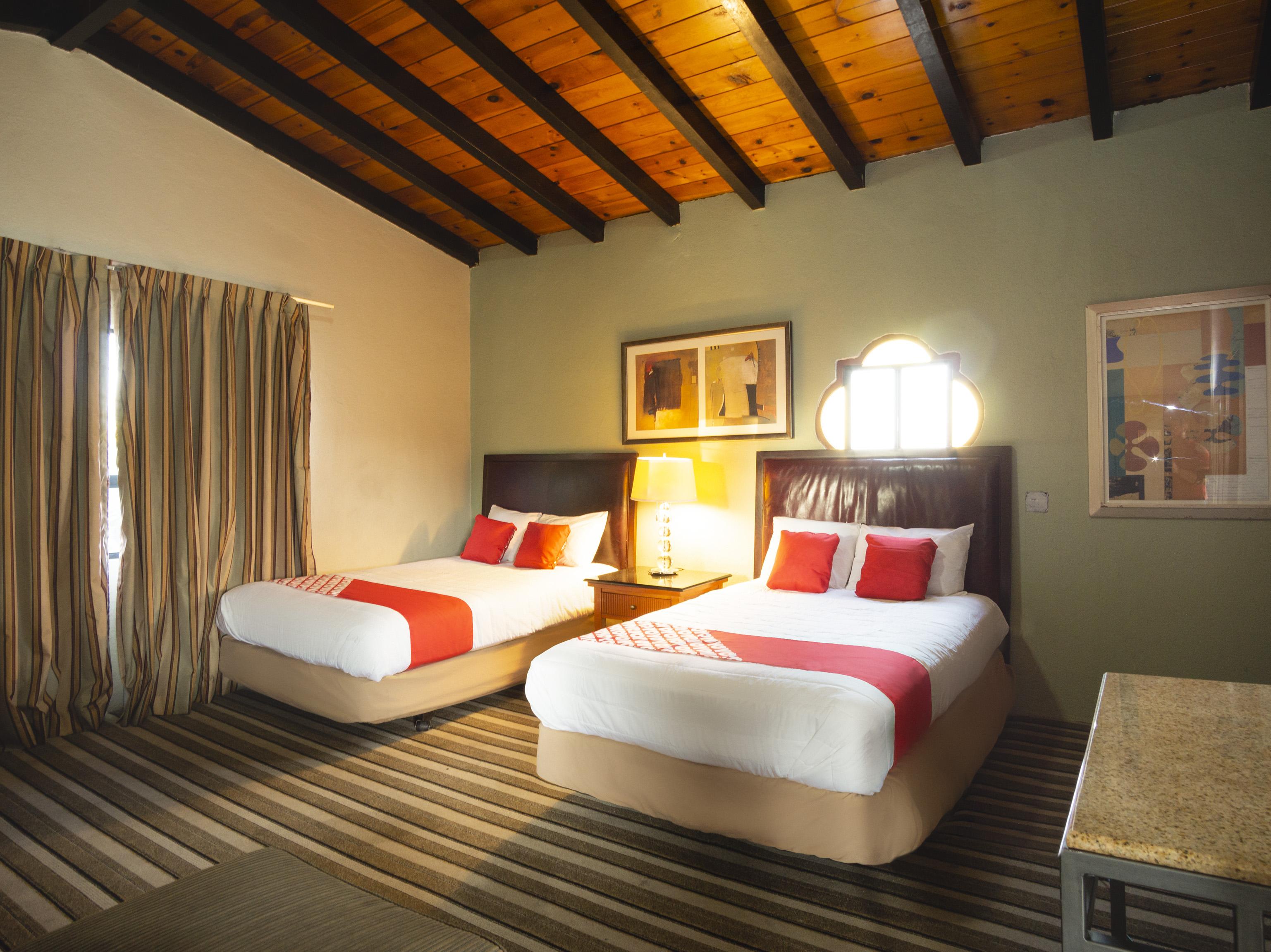 Oyo Hotel Hacienda Don Luis, Rosarito Ngoại thất bức ảnh A typical room at the hotel
