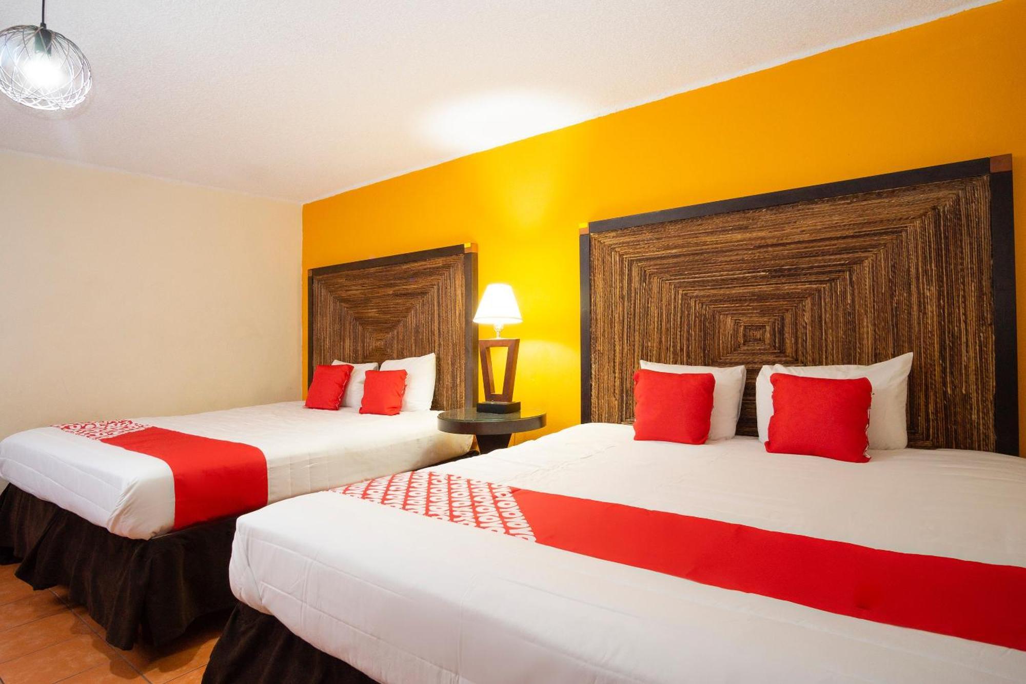 Oyo Hotel Hacienda Don Luis, Rosarito Ngoại thất bức ảnh A typical OYO hotel room